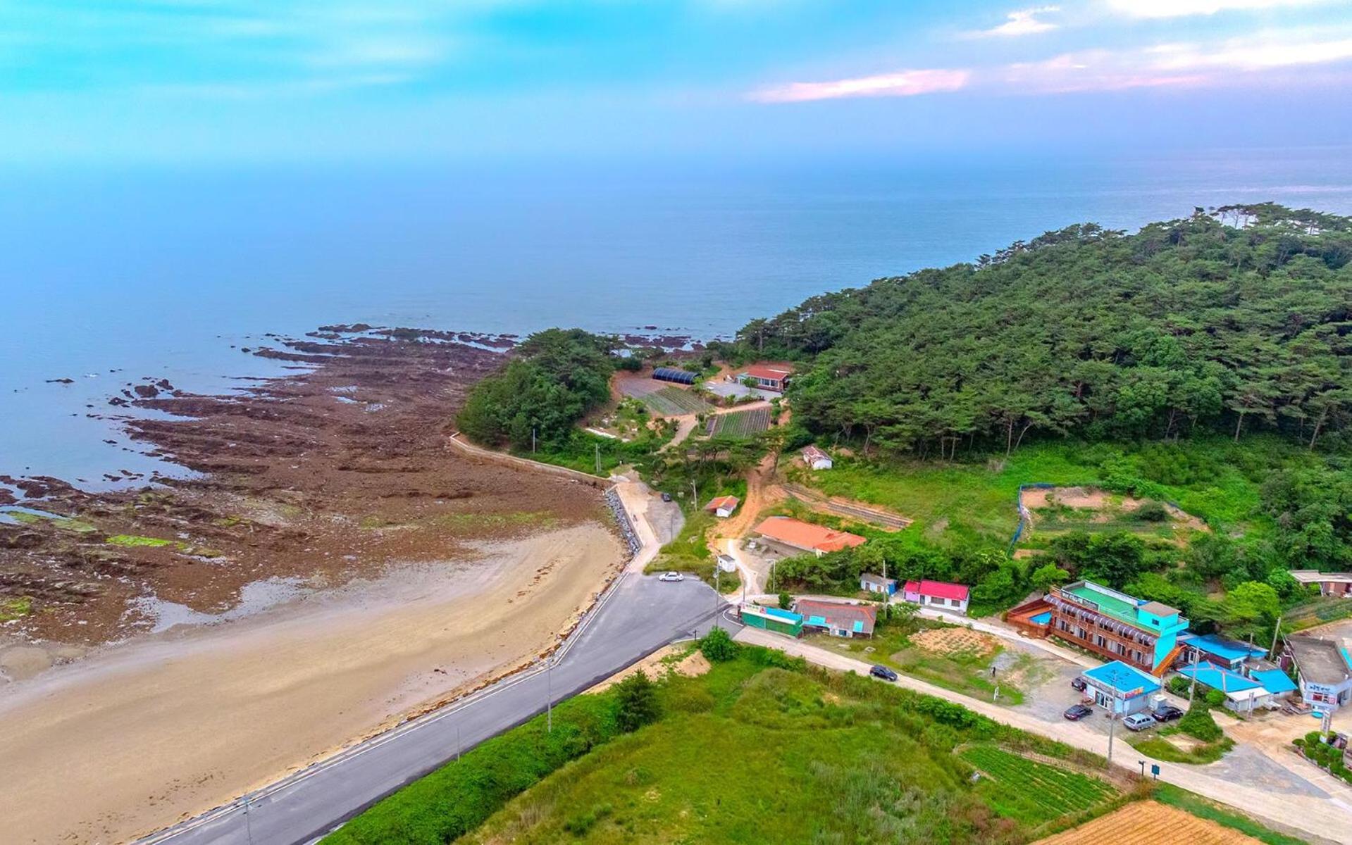 Taean Anmyeondo Li Syuchae Pension Exterior foto